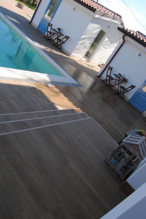 B&B La Gatta Sul Tetto Borgo san Donato  Экстерьер фото